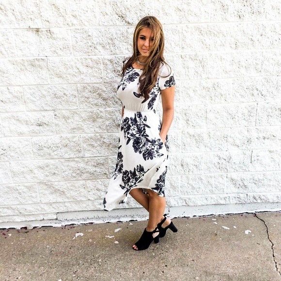 Black and White Flower Midi Dress With Pockets - Picture 4 of 5